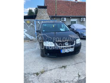 Volkswagen Touran, 3.800 €, 2005. Monovolumen (MiniVan), Dizel | 1896 cm3, 227.000 km, 77kW (105 KS), Manuelni 6 brzina, 4/5 vrata, 5 sedišta, Subotica