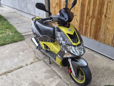 Kymco Super 9, 700 €, 2007. , 49 cm3, 28.000 km, 3kW (4 KS), Scooter, Kovin