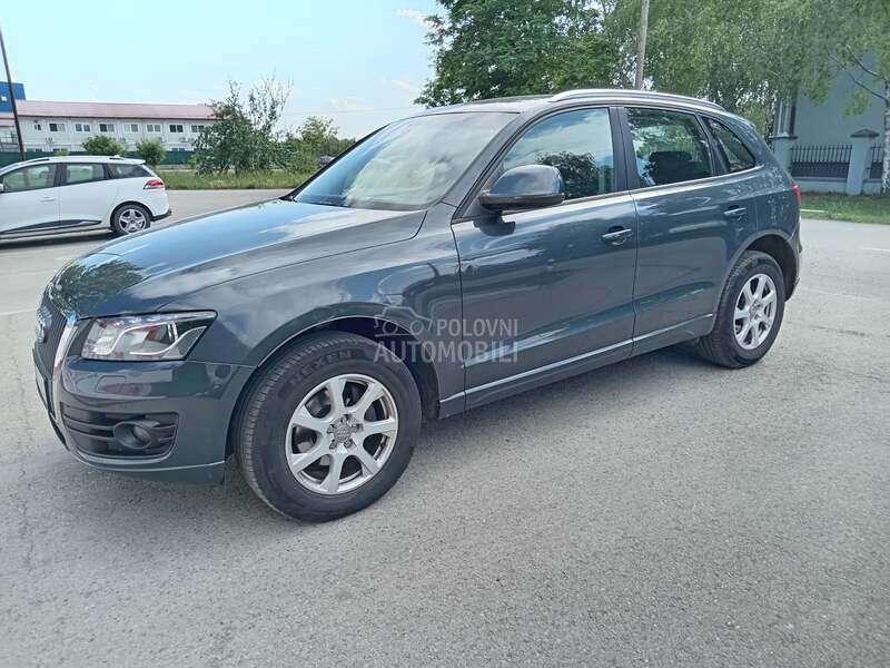 Audi Q5 2009 photo 2