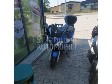 Piaggio X9 500 Evolution (može zamena), 1.700 €, 2005. , 498 cm3, 37.900 km, 30kW (40 KS), Scooter, Vitanovac