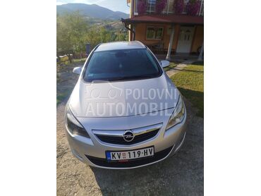 Opel Astra J cdti (može zamena), 4.450 €, 2011. Karavan, Dizel | 1686 cm3, 244.000 km, 81kW (110 KS), Manuelni 6 brzina, 4/5 vrata, 5 sedišta, Kraljevo