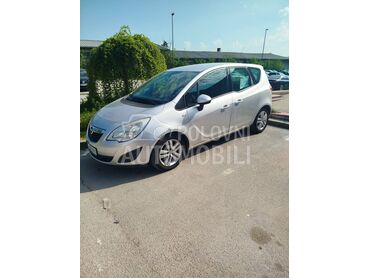 Opel Meriva, 3.700 €, 2010. Monovolumen (MiniVan), Dizel | 1300 cm3, 214.200 km, 70kW (95 KS), Manuelni 5 brzina, 4/5 vrata, 5 sedišta, Kragujevac