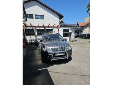 Suzuki Grand Vitara, 6.400 €, 2010. Džip/SUV, Benzin | 2393 cm3, 115.916 km, 124kW (169 KS), Automatski / poluautomatski, 4/5 vrata, 5 sedišta, Beograd