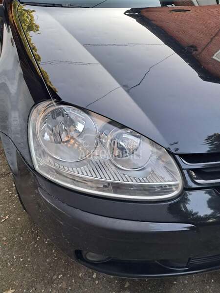 Volkswagen Golf 5 2004 photo 2