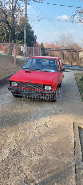 Zastava - kompletan auto u delovima