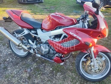 Honda vtr 1000, 1.100 €, 1998. , 998 cm3, 33.000 km, 81kW (110 KS), Sport / Super sport, Plandište