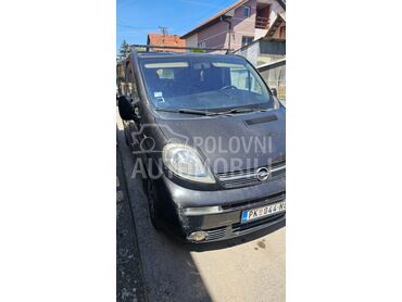 Opel Vivaro 2.5, 2.500 €, 2003. , 265.500 km, Dostavni kombi do 3.5t, Dizel, 2500 cm3, Manuelni menjač, Prokuplje