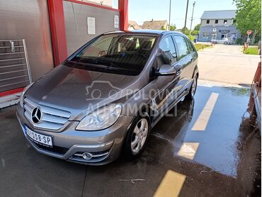 Mercedes Benz B 180 cdi, 3.800 €, 2008. Hečbek, Dizel | 2000 cm3, 290.000 km, 85kW (116 KS), Manuelni 6 brzina, 4/5 vrata, 5 sedišta, Sombor