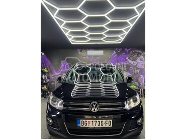 Volkswagen Tiguan 2.0TDI 4.MOTION, 12.500 €, 2014. Džip/SUV, Dizel | 1968 cm3, 232.000 km, 103kW (140 KS), Automatski / poluautomatski, 4/5 vrata, 5 sedišta, Beograd