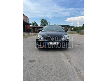 Honda Civic 1.6 VTEC (može zamena), 3.199 €, 2005. Hečbek, Benzin | 1590 cm3, 205.963 km, 81kW (110 KS), Manuelni 5 brzina, 2/3 vrata, 5 sedišta, Paraćin