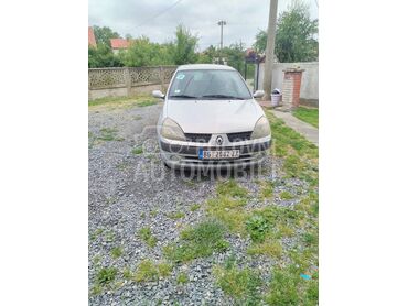 Renault Clio, 1.250 €, 2004. Hečbek, Benzin | 1149 cm3, 306.979 km, 43kW (58 KS), Manuelni 5 brzina, 2/3 vrata, 5 sedišta, Lazarevac