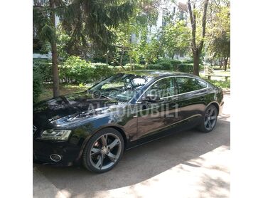 Audi A5 2.o tdi sport back (može zamena), 9.500 €, 2010. Hečbek, Dizel | 1968 cm3, 280.000 km, 125kW (170 KS), Manuelni 6 brzina, 4/5 vrata, 4 sedišta, Novi Beograd