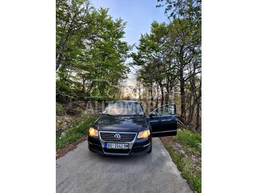 Volkswagen Passat B6 2.0 tdi (može zamena), Po dogovoru, 2007. Limuzina, Dizel | 1968 cm3, 314.358 km, 103kW (140 KS), Manuelni 6 brzina, 4/5 vrata, 5 sedišta, Zubin Potok