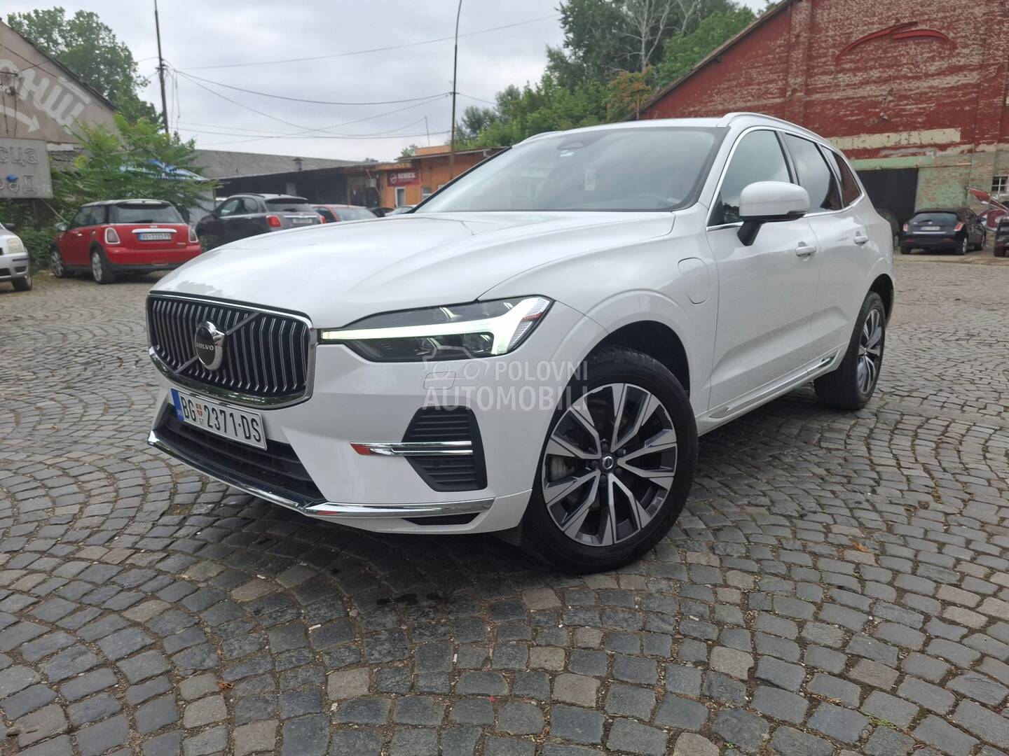 Volvo XC60 T6 зарезервировано