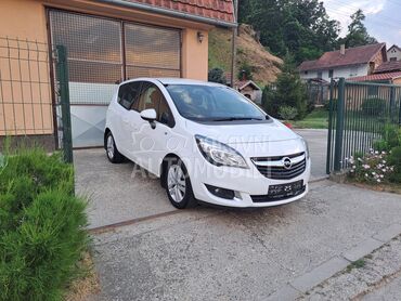 Opel Meriva 1.6 P-O-G-L-E-D-A-J, 4.600 €, 2014. Monovolumen (MiniVan), Dizel | 1598 cm3, 168.000 km, 70kW (95 KS), Manuelni 6 brzina, 4/5 vrata, 5 sedišta, Beočin