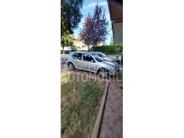 Volkswagen Golf 4 1.6 16v, 1.750 €, 2002. Hečbek, Benzin | 1600 cm3, 279.875 km, 77kW (105 KS), Manuelni 5 brzina, 4/5 vrata, 5 sedišta, Voždovac