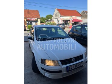 Fiat Stilo, 800 €, 2003. Limuzina, Dizel | 1900 cm3, 461.962 km, 85kW (116 KS), Manuelni 5 brzina, 4/5 vrata, 5 sedišta, Dobanovci