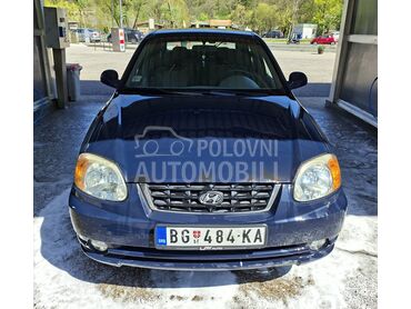 Hyundai Accent 1.3, 1.100 €, 2003. Hečbek, Benzin | 1341 cm3, 230.000 km, 62kW (84 KS), Manuelni 5 brzina, 4/5 vrata, 5 sedišta, Beograd