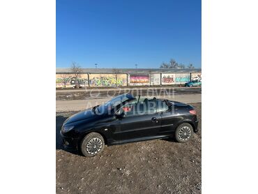 Peugeot 206, 1.150 €, 2003. Kabriolet/Roadster, Benzin + Gas (TNG) | 1600 cm3, 279.000 km, 80kW (109 KS), Manuelni 5 brzina, 2/3 vrata, 4 sedišta, Novi Sad