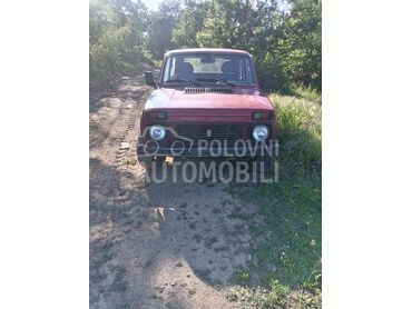 Lada Niva (može zamena), 999 €, 1988. Džip/SUV, Benzin | 1600 cm3, 1.111 km, 57kW (77 KS), Manuelni 4 brzine, 2/3 vrata, 5 sedišta, Kragujevac