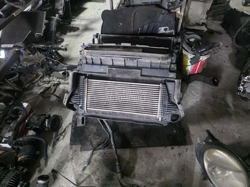 Hladnjak Vode za Mercedes Benz ML 280, ML 320, R 280 ... od 2004. do 2010. god.