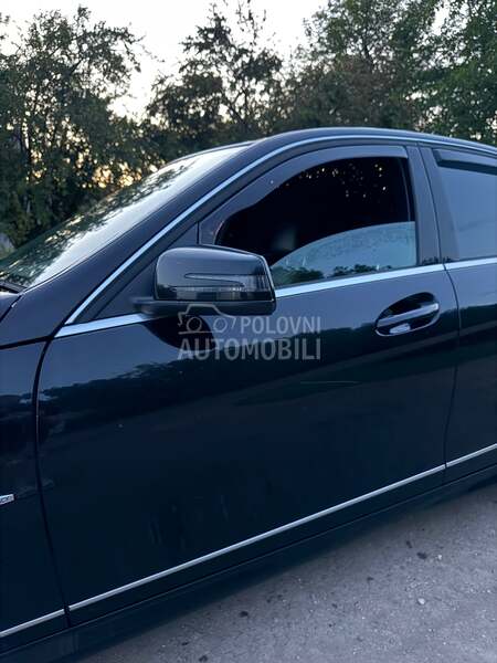 Vrata prednja leva w204 za Mercedes Benz C Klasa od 2009. do 2013. god.