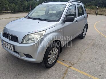 Daihatsu Terios 1.5 DOHC 16V (može zamena), 5.400 €, 2008. Džip/SUV, Benzin | 1495 cm3, 274.000 km, 77kW (105 KS), Manuelni 5 brzina, 4/5 vrata, 5 sedišta, Vranje
