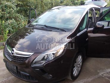 Opel Zafira 1.6METAN, 6.433 €, 2013. Monovolumen (MiniVan), Benzin + Metan (CNG) | 1598 cm3, 199.345 km, 110kW (150 KS), Manuelni 6 brzina, 4/5 vrata, 7 sedišta, Smederevo