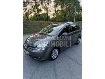 Toyota Corolla Verso D-4D, 3.700 €, 2006. Monovolumen (MiniVan), Dizel | 2231 cm3, 240.000 km, 100kW (136 KS), Manuelni 6 brzina, 4/5 vrata, 5 sedišta, Vrbas