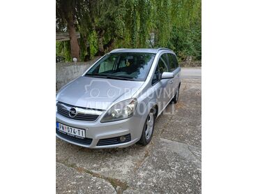 Opel Zafira 1.9 CDTI, 2.500 €, 2005. Monovolumen (MiniVan), Dizel | 1910 cm3, 254.000 km, 88kW (120 KS), Manuelni 6 brzina, 4/5 vrata, 7 sedišta, Paraćin