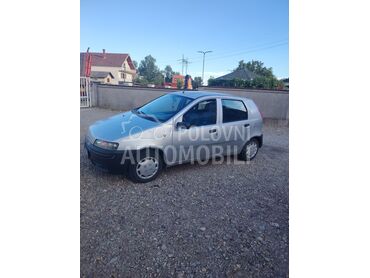 Fiat Punto 1.2, 900 €, 2001. Hečbek, Benzin | 1200 cm3, 216.000 km, 44kW (60 KS), Manuelni 5 brzina, 4/5 vrata, 5 sedišta, Niš