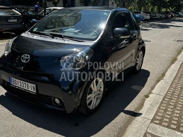 Toyota iQ 1,33, 6.900 €, 2009. Hečbek, Benzin | 1329 cm3, 140.000 km, 72kW (98 KS), Automatski / poluautomatski, 2/3 vrata, 4 sedišta, Zemun