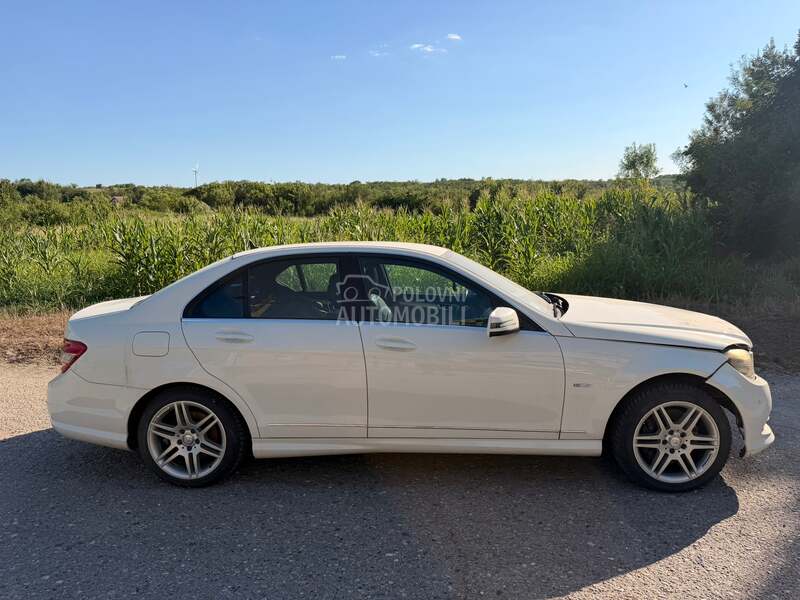 Mercedes-Benz C 350 2010 photo 3