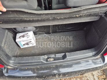 Volkswagen Lupo, Po dogovoru, 2001. Hečbek, Dizel | 1400 cm3, 30.000 km, 55kW (75 KS), Manuelni 5 brzina, 2/3 vrata, 5 sedišta, Zemun