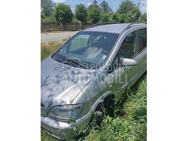 Opel Zafira, 700 €, 2005. Monovolumen (MiniVan), Benzin | 1796 cm3, 233.636 km, 92kW (125 KS), Manuelni 5 brzina, 4/5 vrata, 7 sedišta, Subotica