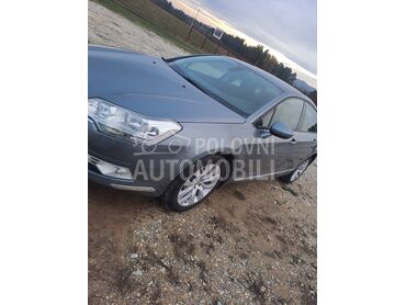 Citroen C5 1.6hdi (može zamena), 4.150 €, 2008. Limuzina, Dizel | 1560 cm3, 275.000 km, 80kW (109 KS), Manuelni 5 brzina, 4/5 vrata, 5 sedišta, Kragujevac