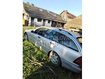 Mercedes Benz C 200, 123 €, 2002. Karavan, Dizel | 2200 cm3, 580.000 km, 85kW (116 KS), Automatski / poluautomatski, 4/5 vrata, 5 sedišta, Kulpin