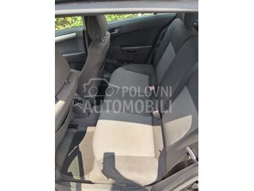 Opel Astra H, 3.150 €, 2008. Hečbek, Dizel | 1686 cm3, 240.164 km, 81kW (110 KS), Manuelni 6 brzina, 4/5 vrata, 5 sedišta, Aranđelovac