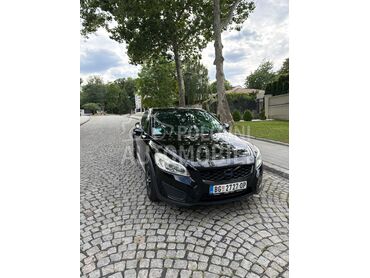 Volvo C30, 4.800 €, 2010. Kupe, Dizel | 1560 cm3, 239.476 km, 80kW (109 KS), Manuelni 5 brzina, 2/3 vrata, 4 sedišta, Beograd
