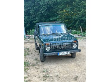 Lada Niva 1.7 Karburator (može zamena), 2.250 €, 2003. Džip/SUV, Benzin + Gas (TNG) | 1700 cm3, 145.000 km, 59kW (80 KS), Manuelni 5 brzina, 2/3 vrata, 5 sedišta, Ivanjica