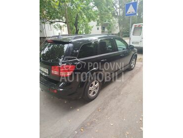 Dodge Journey 2.0 crd (može zamena), 4.700 €, 2008. Džip/SUV, Dizel | 1968 cm3, 286.000 km, 103kW (140 KS), Automatski / poluautomatski, 4/5 vrata, 7 sedišta, Beograd
