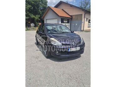Renault Clio, 2.900 €, 2007. Hečbek, Benzin | 1149 cm3, 195.500 km, 74kW (101 KS), Manuelni 5 brzina, 4/5 vrata, 5 sedišta, Zemun