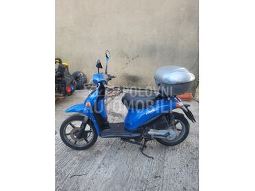 Piaggio liberty, 500 €, 2001. , 125 cm3, 35.000 km, 9kW (12 KS), Scooter, Beograd