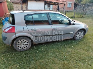 Renault Megane, 800 €, 2004. Hečbek, Dizel | 1900 cm3, 250.000 km, 88kW (120 KS), Manuelni 6 brzina, 4/5 vrata, 5 sedišta, Kragujevac