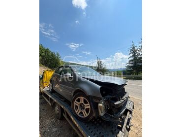 Volkswagen Golf 5, 1.450 €, 2005. Hečbek, Dizel | 1896 cm3, 300.000 km, 77kW (105 KS), Automatski / poluautomatski, 2/3 vrata, 5 sedišta, Tutin