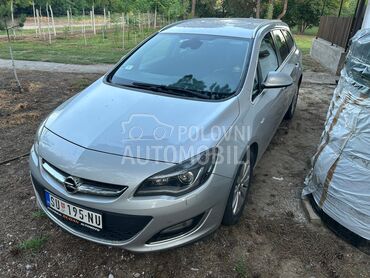 Opel Astra J, 5.500 €, 2013. Karavan, Dizel | 1598 cm3, 270.000 km, 100kW (136 KS), Manuelni 6 brzina, 4/5 vrata, 5 sedišta, Subotica