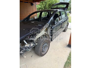 Opel Corsa D 1.4, 950 €, 2007. Hečbek, Benzin | 1364 cm3, 215.122 km, 66kW (90 KS), Manuelni 5 brzina, 4/5 vrata, 5 sedišta, Obrenovac