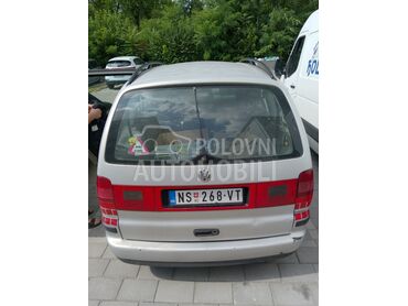Volkswagen Sharan 2.0, 950 €, 2000. Monovolumen (MiniVan), Benzin + Gas (TNG) | 1984 cm3, 300.000 km, 85kW (116 KS), Manuelni 6 brzina, 4/5 vrata, 7 sedišta, Novi Sad
