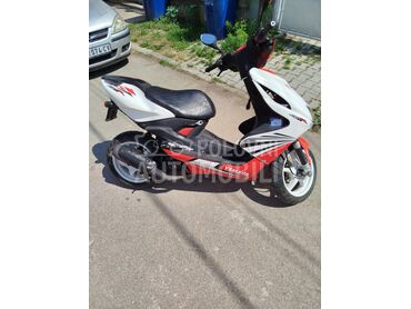 Yamaha Aerox, 1.150 €, 2002. , 49 cm3, 20.417 km, 3kW (4 KS), Scooter, Pirot