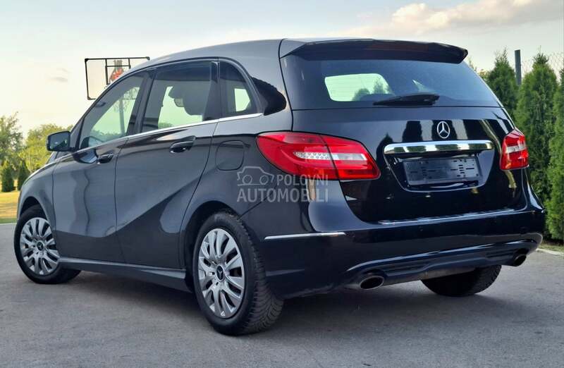 Mercedes-Benz B-Class 2012 photo 5
